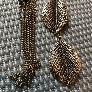 Long leaf necklace rustic gold